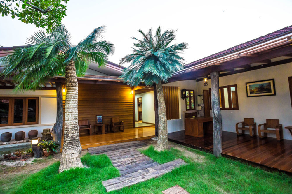 Tree Home Plus Накхонситхаммарат Экстерьер фото